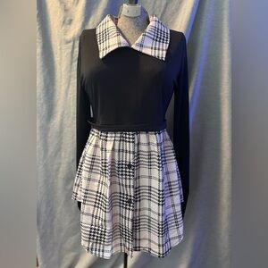 Retro Vintage inspired Black & Cream Plaid Shirt Dress with Collar size S/M